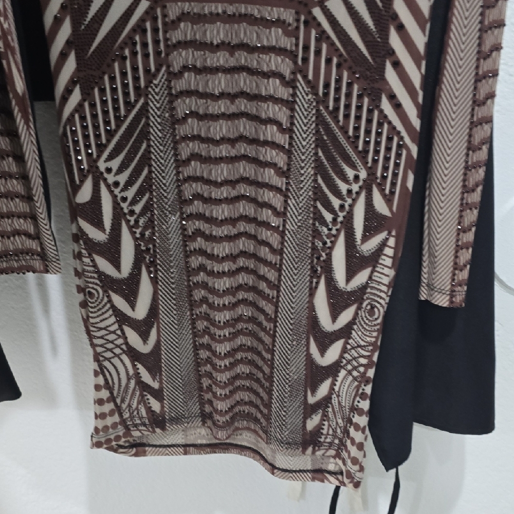 Geometric Patterned Mini Dress - Picture 3 of 3